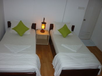 บาตูตา มัลดีฟส์ เซิร์ฟวิว เกสท์เฮาส์ Hotel Thulusdhoo ภายนอก รูปภาพ